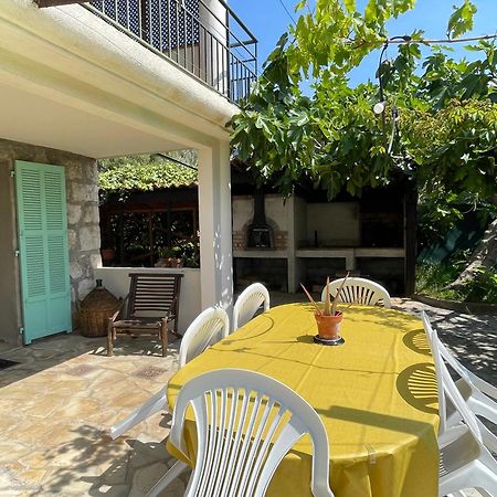 Bas De Villa Avec Acces Piscine Pres De Nice Cannes Monaco Carros Exterior foto