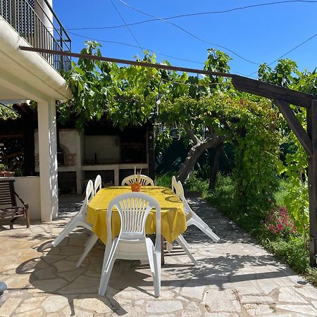 Bas De Villa Avec Acces Piscine Pres De Nice Cannes Monaco Carros Exterior foto